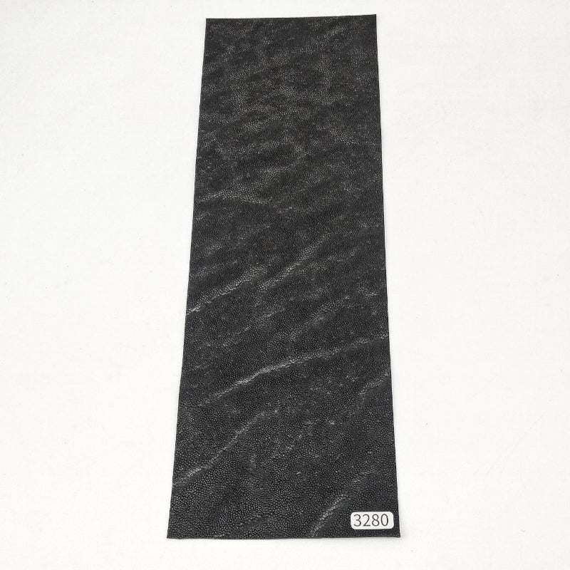ゾウ革【33×11cm/0.7mm】ブラック/ツヤ弱/Sランク/z3280