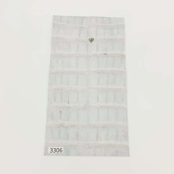 ワニ革/クロコダイル【11×21cm/1.2mm】谷黒ホワイト/Bランク/w3306