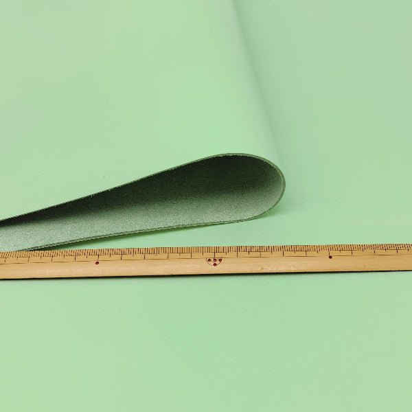 牛革【大ハギレ合計20デシ/1.3mm】アイスグリーン/gt-261