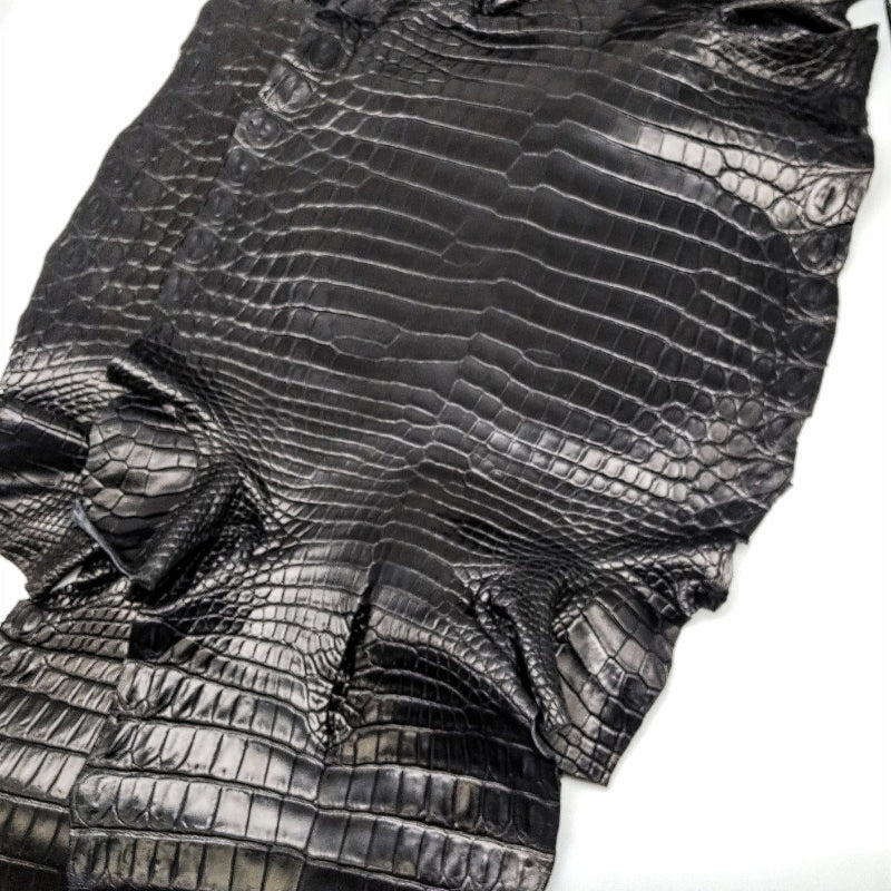 ワニ革/ナイルクロコ丸革【一匹】ブラック/半艶マット/w45