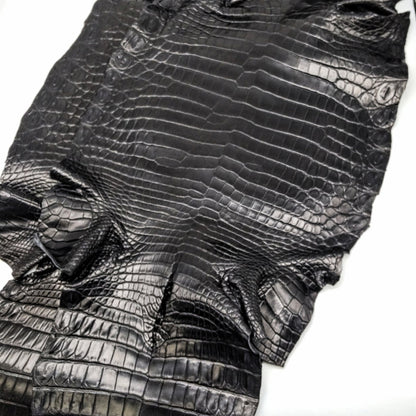 ワニ革/ナイルクロコ丸革【一匹】ブラック/半艶マット/w45