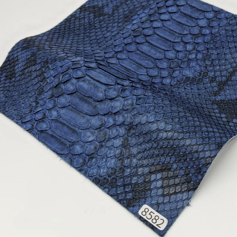 ヘビ革/Dパイソン【21×21cm/1.0mm】天然藍染/Sランク/h8582 – レザー