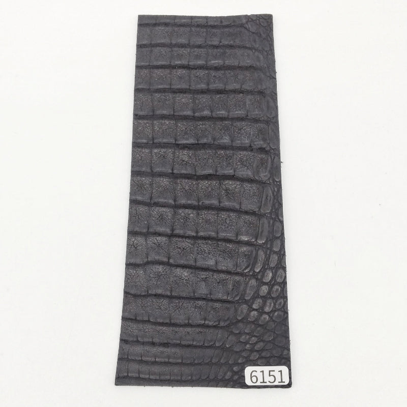 ワニ革/カイマン【8×21cm/1.3mm】墨黒色/マット/Sランク/w6151