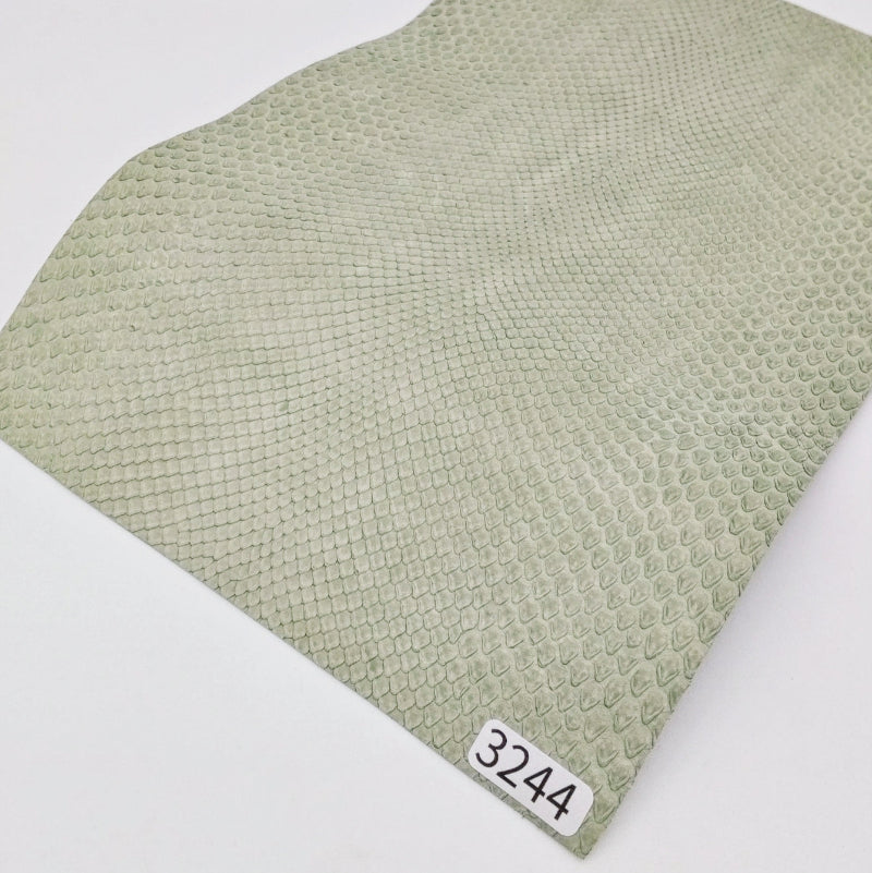 ヘビ革/ボア【A5/0.3mm】デニム調ペールホワイト/Aランク/h3244