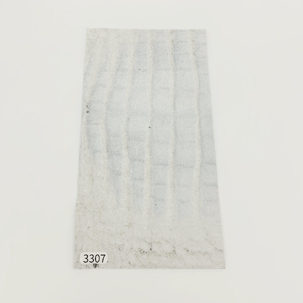 ワニ革/クロコダイル【11×21cm/1.2mm】谷黒ホワイト/Cランク/w3307