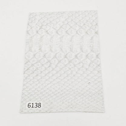 ヘビ革/Dパイソン【ハガキ/0.6mm】ホワイト/ツヤ弱/背割/Sランク/h6138