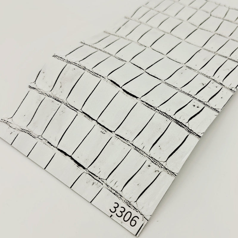 ワニ革/クロコダイル【11×21cm/1.2mm】谷黒ホワイト/Bランク/w3306