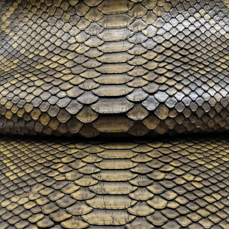 蛇革　材料